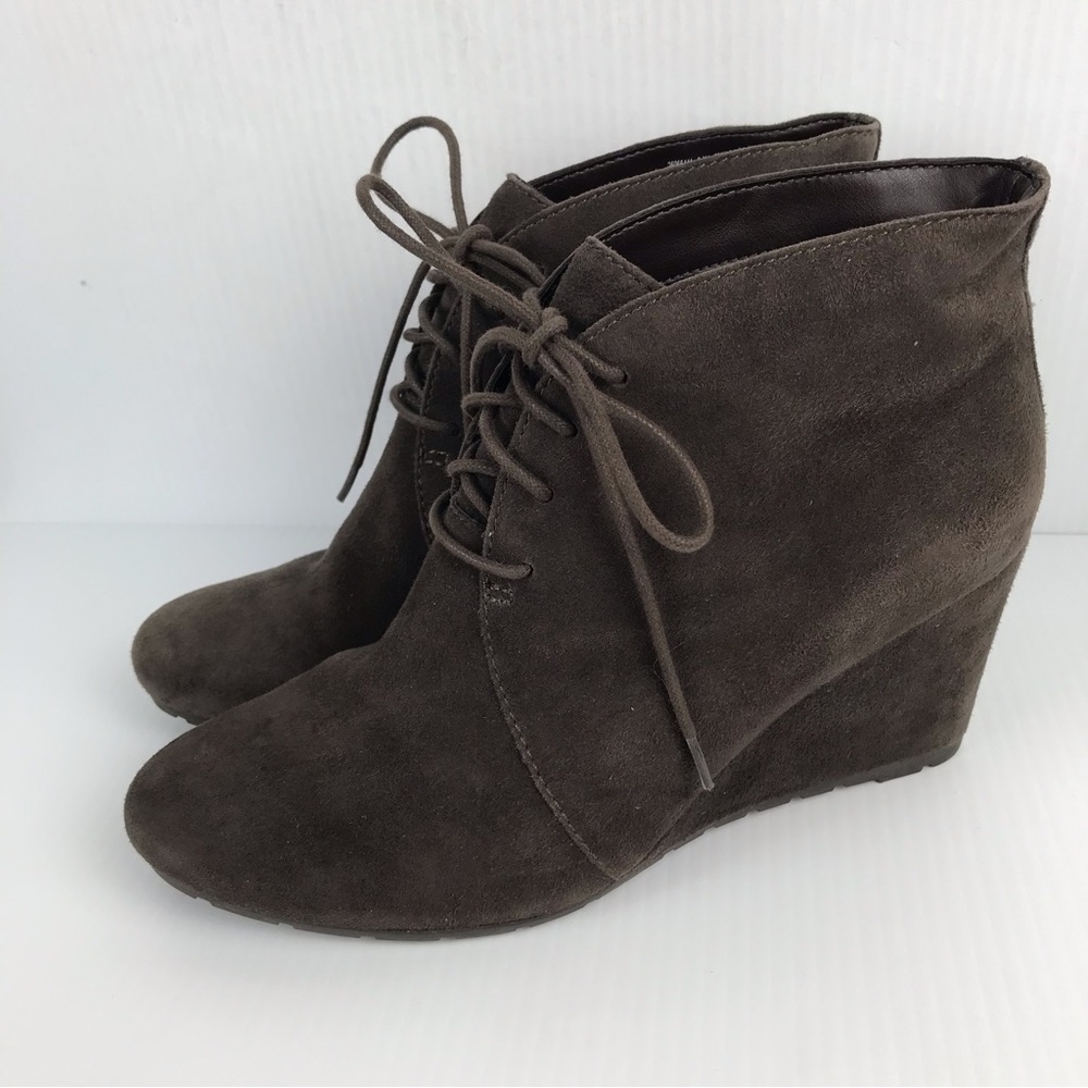 Clarks Rosepoint Dew Suede Booties Size 9.5M - Picture 3 of 7